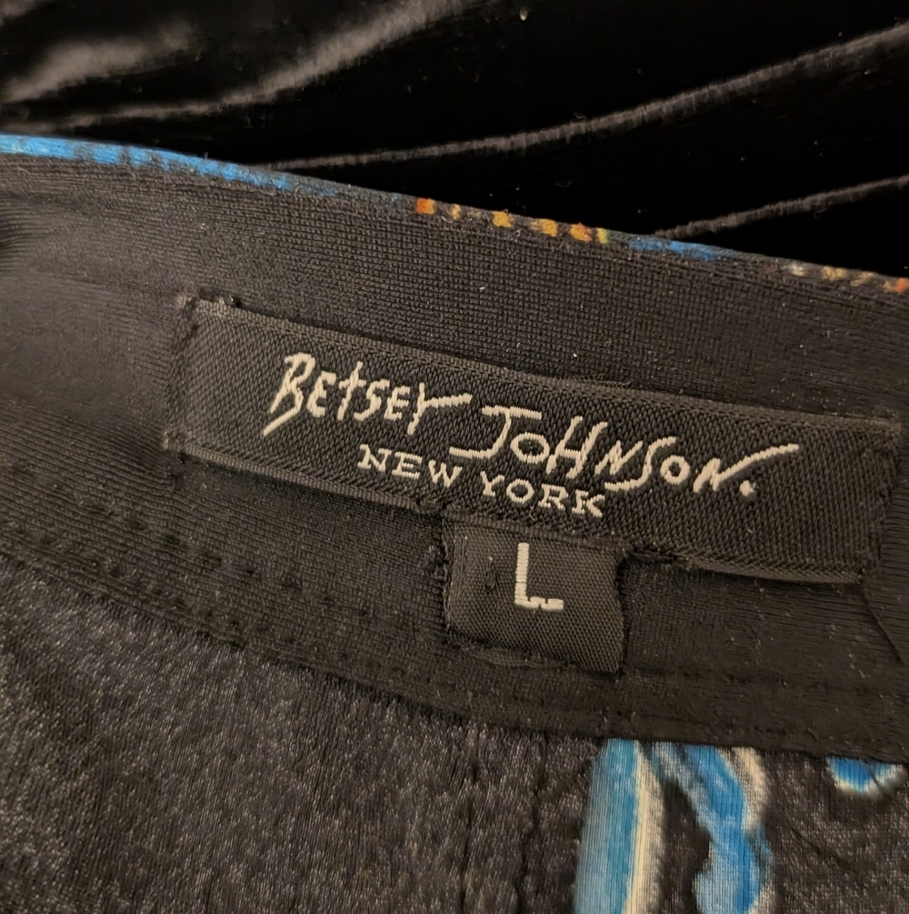Betsey Johnson Koi pant set - Picture 6 of 8